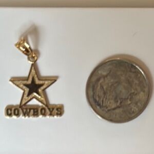 Dallas Cowboys 14k Gold Star Pendant